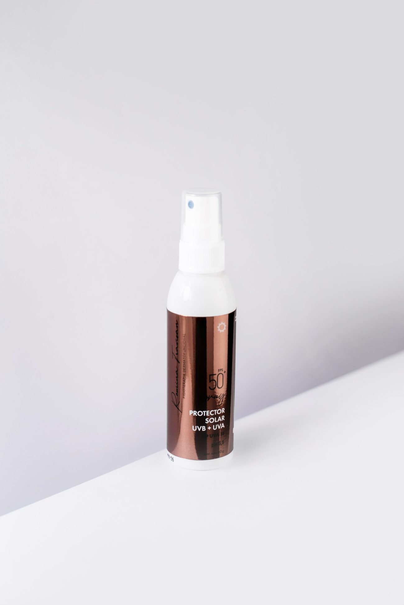 Protector solar sin color en spray - Imagen 4